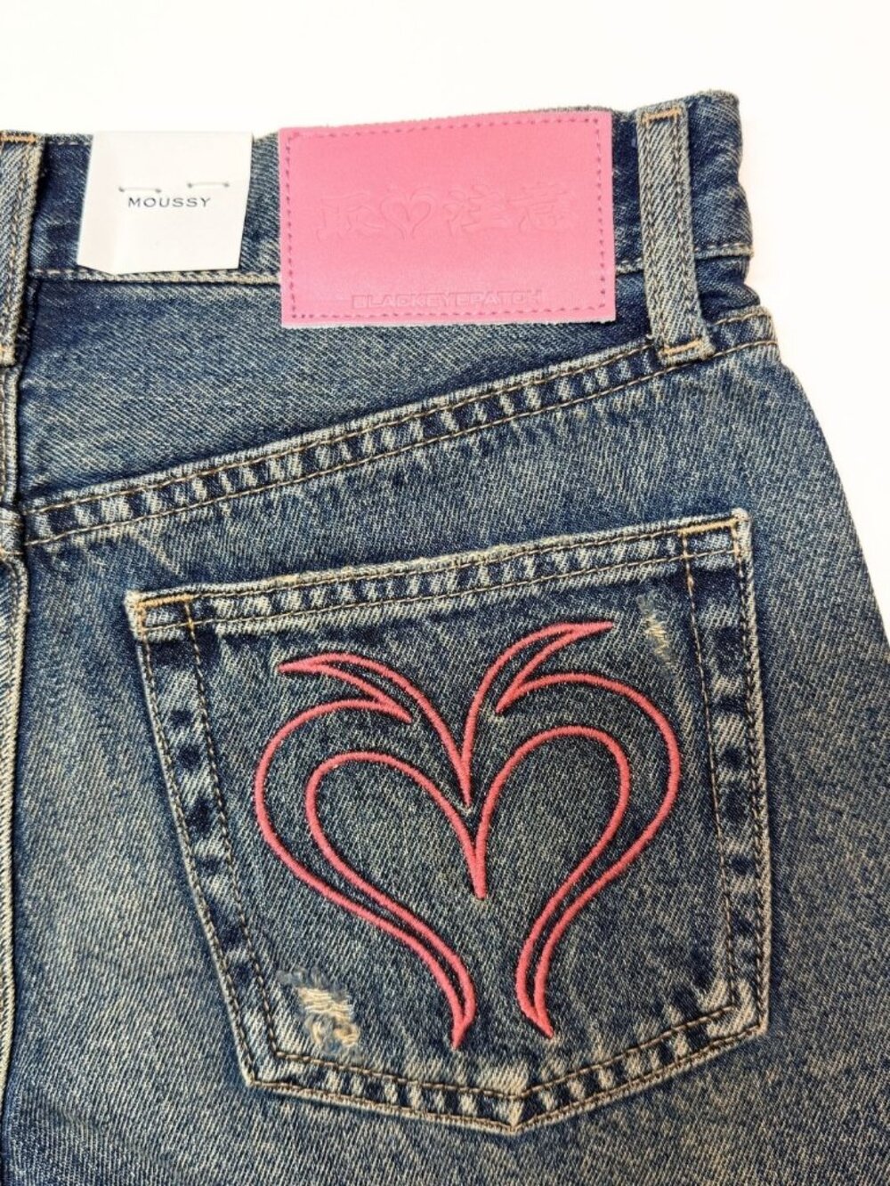 BlackEyePatch WOMEN x MOUSSY BEP Heart Denim Shorts |Dark Blue| Size 0 XS | NWT - Picture 8 of 13